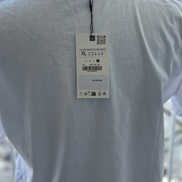 Zara White Tee with Pink Floral Details - Picture 12 of 12